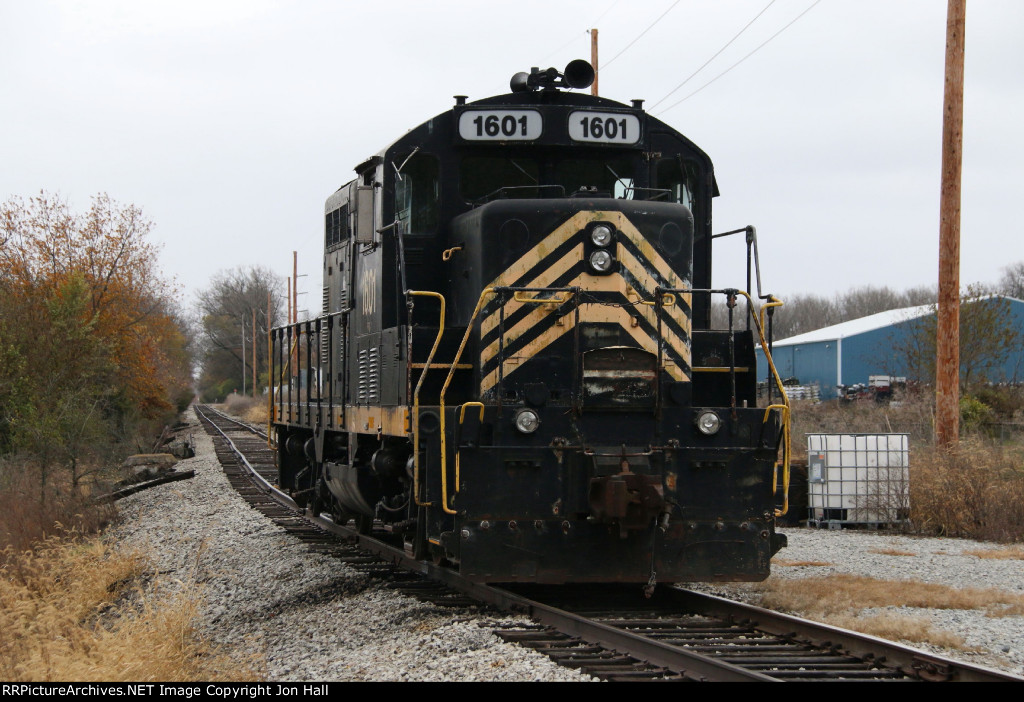 PREX 1601 sits on the remains of the old Monon main to Indianapolis